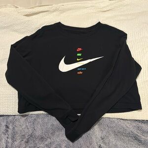 Nike waist length tee